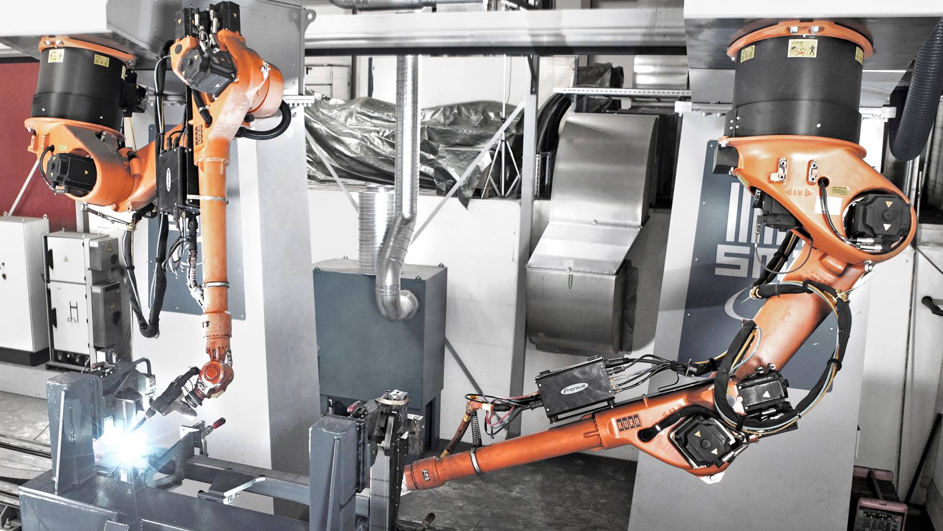 Schwei?en mit KUKA Robotern bei Horsch